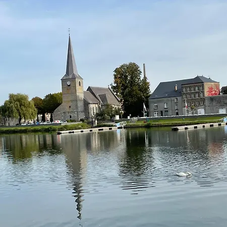 Mooie In De Prachtige Hastiere-par-dela